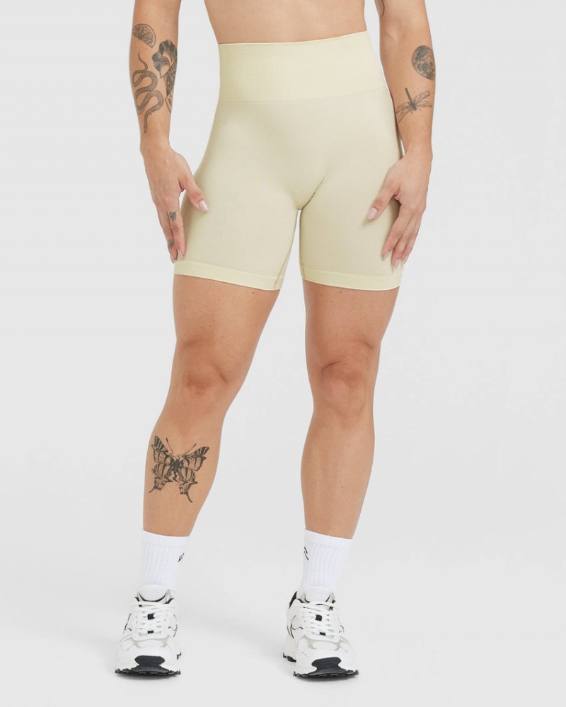 Light Yellow Oner Active Effortless Seamless Shorts | 54617BNPJ